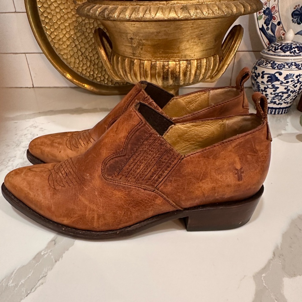 Frye 💥💥💥